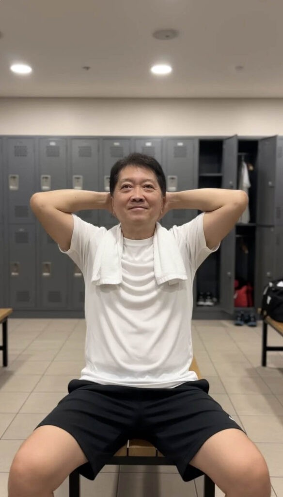 Locker 07 584x1024
